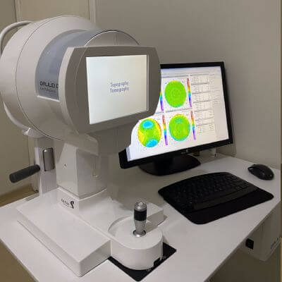 equipamento de exame do consultório da Clínica de Olhos Norte do Paraná