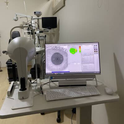 equipamento de exame do consultório da Clínica de Olhos Norte do Paraná